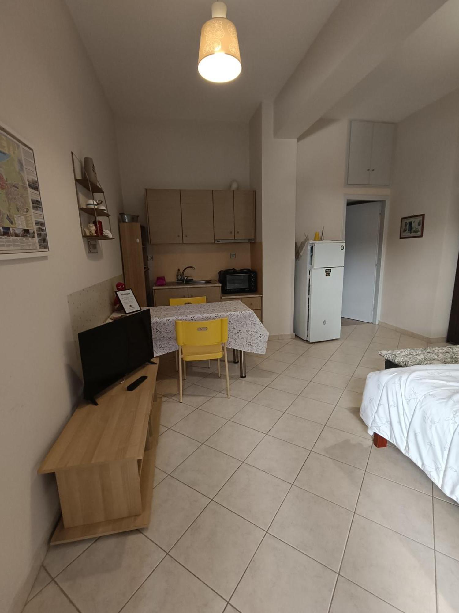 Cozy Apartment In The Center Of Aighion Achaia - Ground Floor - Ισόγειο Στουντιο Aigio Dış mekan fotoğraf