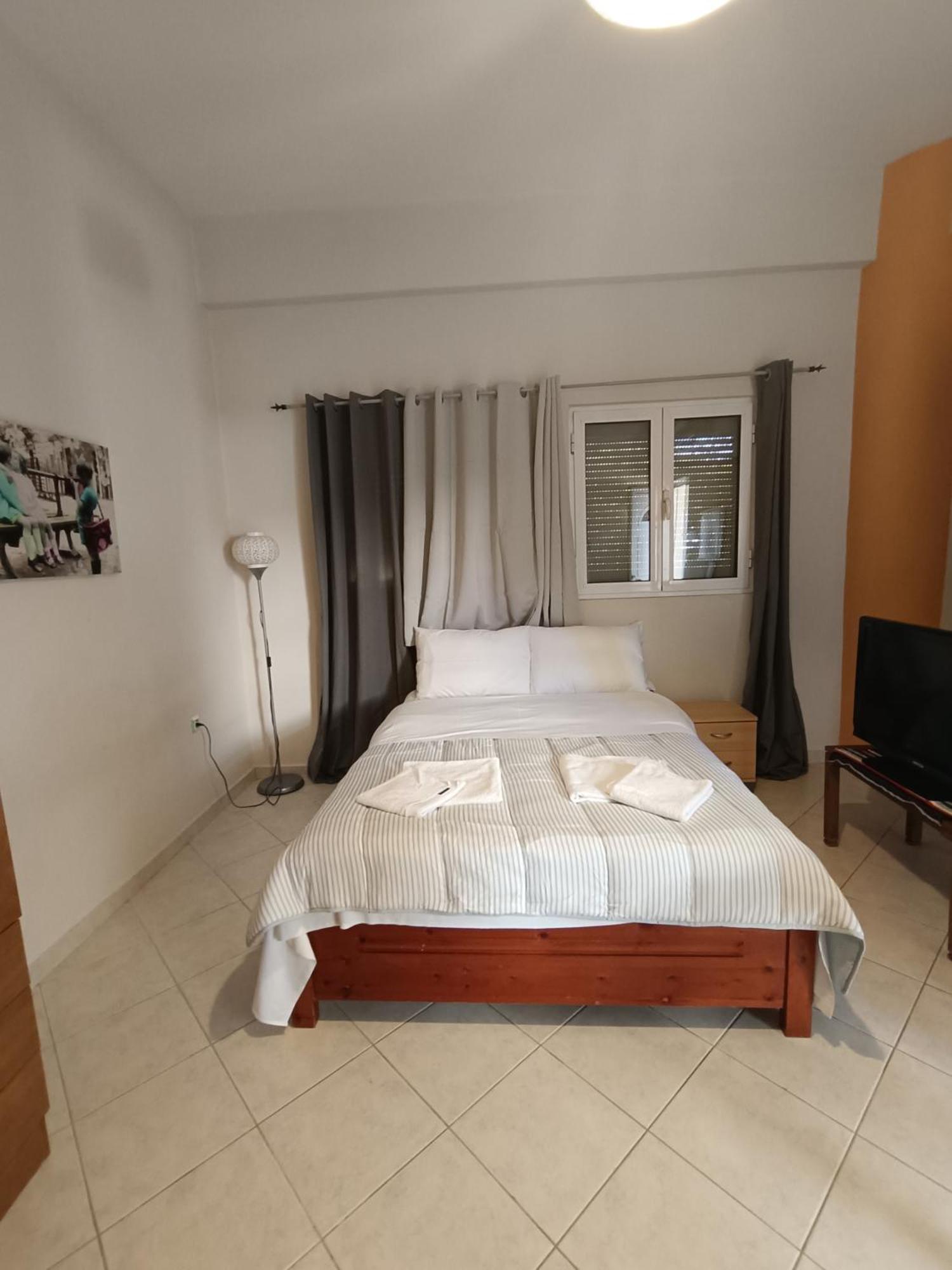 Cozy Apartment In The Center Of Aighion Achaia - Ground Floor - Ισόγειο Στουντιο Aigio Dış mekan fotoğraf